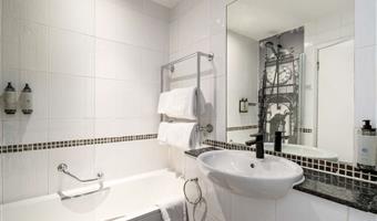 2 double beds, non-smoking, family room