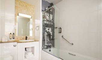 1 double bed, non-smoking, small room