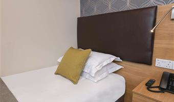 1 single bed, non-smoking, standard room