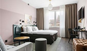 1 queen bed, non-smoking, family room, sofabed, free internet, full breakfast