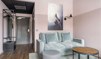 1 queen bed, non-smoking, family room, sofabed, free internet, full breakfast