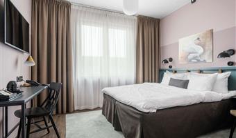 1 king bed, superior room, non-smoking, air-conditioned, mini bar, full breakfast