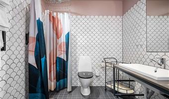 suite-1 king bed, non-smoking, high speed internet access, terrace, full breakfast