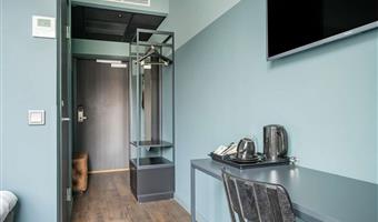 1 single bed, non-smoking, standard room, smaller room, full breakfast