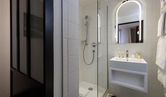 1 queen bed, non-smoking, superior room, larger room, shower in room, espresso machine
