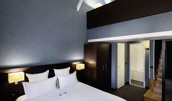 1 king 1 queen, non-smoking, family room, larger room, twin beds on request, extra bed