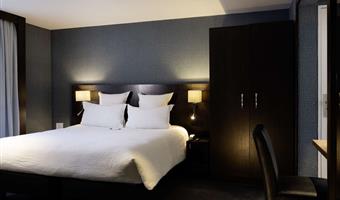 1 king bed, non-smoking, deluxe room, larger room, sofabed for one person, flat screen television, espresso machine