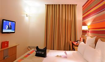 1 double bed, non-smoking, comfort room