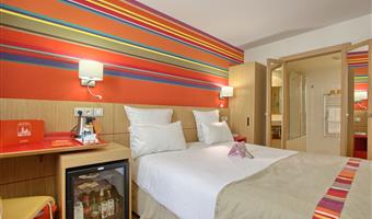 1 double bed, non-smoking, comfort room