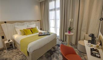 1 queen bed, classic room, non-smoking