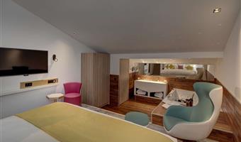 suite-1 king bed, superior room, balneo bathtub