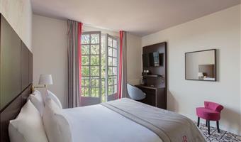 suite-1 king bed, non-smoking, sofabed, dining table, espresso machine, air-conditioned