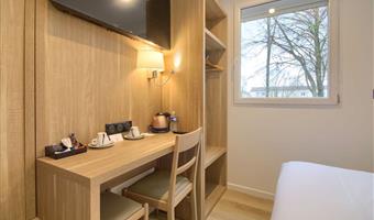 1 queen bed, non-smoking, classic room, twin on request, flat screen television