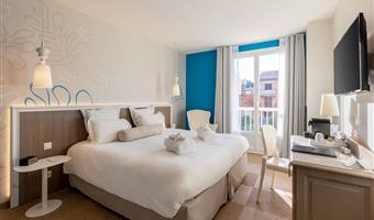 1 queen bed, non-smoking, superior room, twin on request