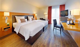 2 single beds, business room, flat screen television, courtyard, safe, espresso machine, air-conditioned