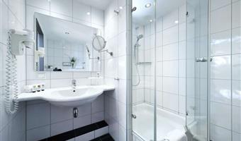 1 king bed, executive room, sofabed, flat screen television, balcony, espresso machine, air-conditioned