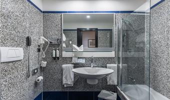 1 king bed, 2 single beds, family superior room, 2 connecting rooms, wi-fi, coffee and tea maker