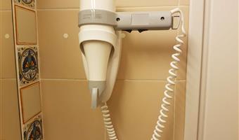 1 queen bed, non-smoking, sea view