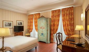 1 queen bed, non-smoking, standard room