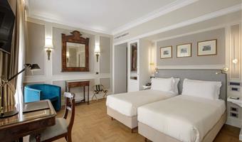 2 single beds, non-smoking, comfort room