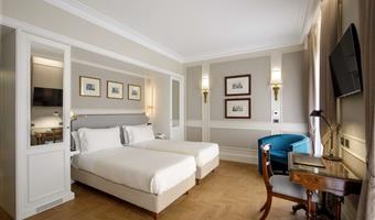 2 single beds, non-smoking, comfort room