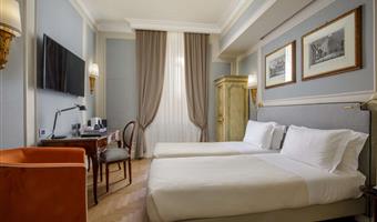 2 single beds, non-smoking, comfort room