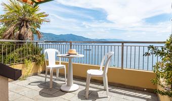 suite-1 queen bed, two bedrooms, sofabed for one person, two balconies, sea view, living room, 2 bathrooms
