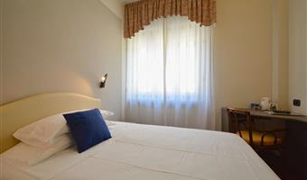 1 single bed, single standard room