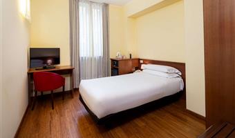 1 single bed, single standard room