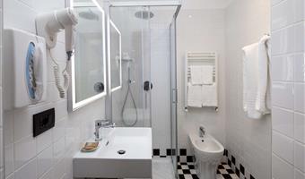 1 single bed, single standard room