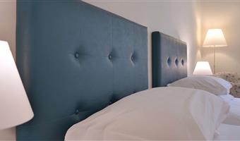 2 single beds, standard room