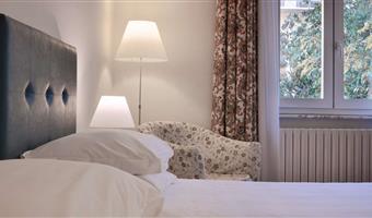 2 single beds, standard room