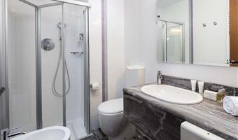 2 single beds, standard room