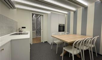 apartment - 2 queen 2 single beds, non-smoking, three bedrooms, two levels, exercise bike, turkish bath, kitchen