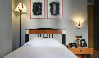 1 single bed, classic