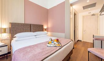 1 queen bed, non-smoking, comfort room