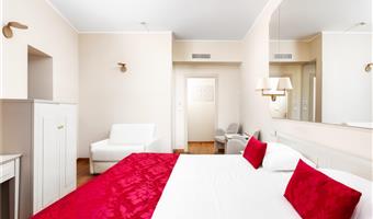 1 queen bed, superior room