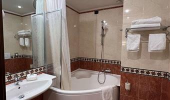 1 queen bed, non-smoking, superior room, vip courtesy set