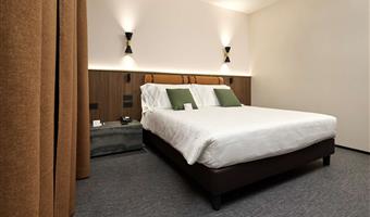 1 queen bed, non-smoking, executive room, higher floor, sitting area, welcome minibar, sofa, coffee machine