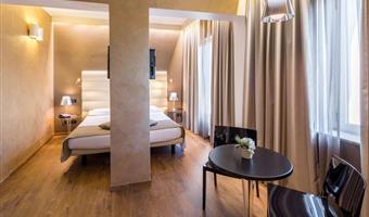 1 queen bed, deluxe room, balcony, espresso machine, wi-fi
