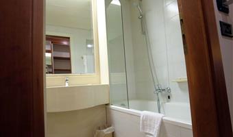 1 king bed, comfort room, wi-fi, premium tv channels