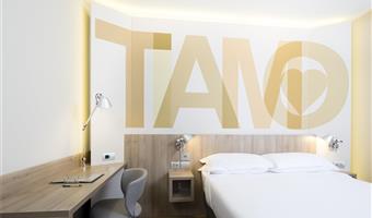 1 queen bed, non-smoking, comfort room, parquet floor