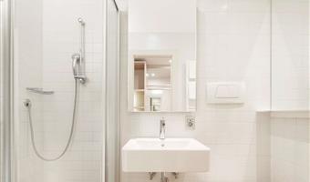 1 queen bed, non-smoking, business room, parquet floor