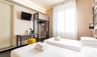 1 king bed, classic room, twin on request