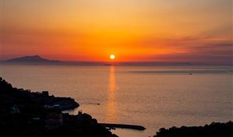 1 queen bed, superior room, panoramic terrace with sunbeds, sea view, pay tv, free parking