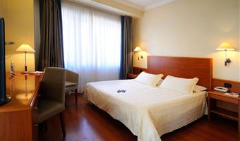 2 single beds, standard room