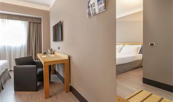 1 king bed, economy room, wi-fi