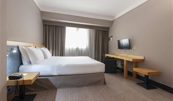 1 king bed, economy room, wi-fi