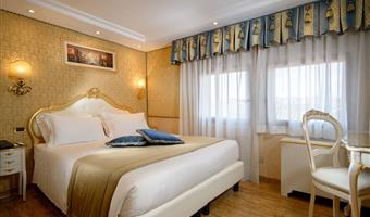 1 single bed, non-smoking, french bed