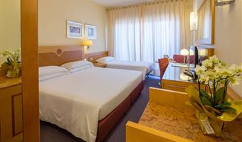 1 king bed, one extra single bed, classic triple room